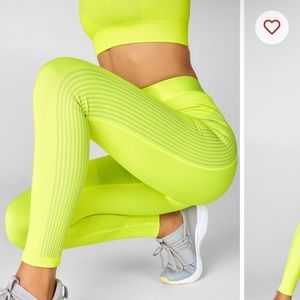 Ultra High-Waisted Seamless Sprint Legging